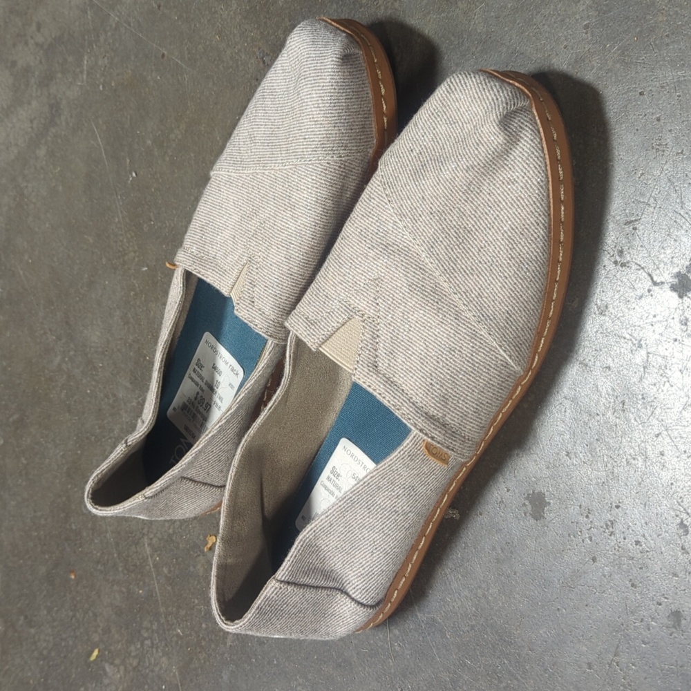 Tom's women's size 10 shoe